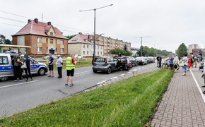 Kraksa sześciu aut przy targowisku