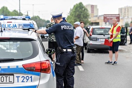 Kraksa sześciu aut przy targowisku