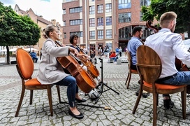 Orkiestra wyszła do ludzi