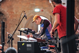 Jazzbląg ponadwirusowy Jazzbląg ponadwirusowy