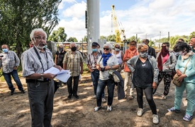 Na prawo most, na lewo most, a dołem Elbląg płynie