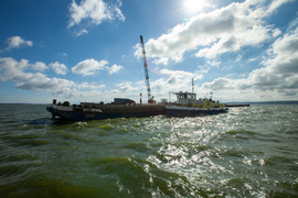 Wyspa już powstaje na Zalewie Wiślanym