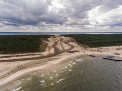 Wyspa już powstaje na Zalewie Wiślanym