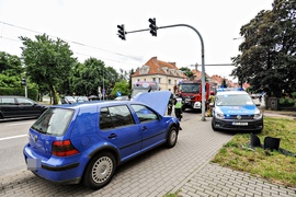 85-latek uderzył golfem w latarnię na Bema