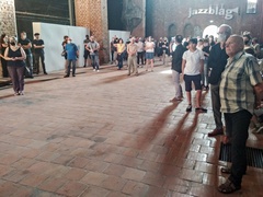 Między rozkoszą a terrorem