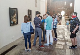 Między rozkoszą a terrorem