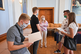 Maturzyści poznali wyniki egzaminów i odebrali świadectwa dojrzałości