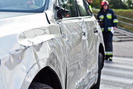 Zderzenie nissana z audi pod szkołą muzyczną