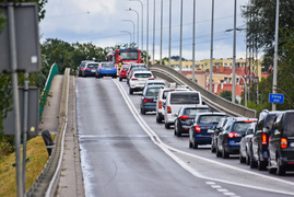 Kolizja czterech aut na moście Unii Europejskiej