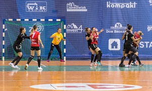 Start przegrał z mistrzyniami Polski
