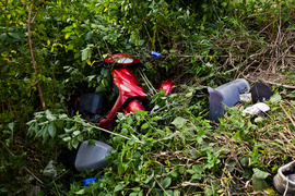 Czołówka skutera z ciężarówką w Różanach