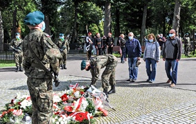 \"Mimo brutalnych represji zachowali polskość\"