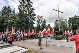 \"Mimo brutalnych represji zachowali polskość\"
