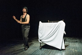 W poszukiwaniu sedna. 301. premiera w elbląskim teatrze