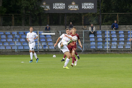 Zarząd zrezygnował, piłkarze wywalczyli pierwszy punkt