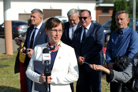 Samochód w darze dla elbląskiego hospicjum