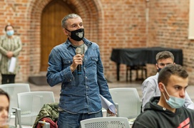 Dyskutowali o (nie)aktywnej młodzieży