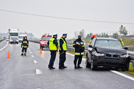 Kolizja bmw z dostawczym fordem