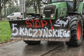 Rolniczy protest w Elblągu. \"Nie\" dla \"piątki Kaczyńskiego\"
