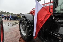 Rolniczy protest w Elblągu. \"Nie\" dla \"piątki Kaczyńskiego\"