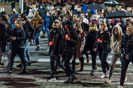 #Piekłokobiet. Policjanci utrudniali protestowanie