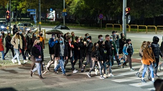 #Piekłokobiet. Policjanci utrudniali protestowanie