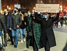 #Piekłokobiet. Policjanci utrudniali protestowanie