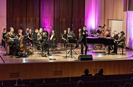 Do tanga trzeba czasem więcej niż dwojga