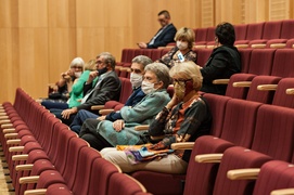 Do tanga trzeba czasem więcej niż dwojga