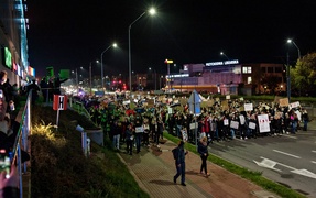 Elblążanie znów wyszli na ulice.\"Solidarność naszą bronią\"