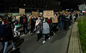 Elblążanie znów wyszli na ulice.\"Solidarność naszą bronią\"