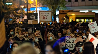 Elblążanie znów wyszli na ulice.\"Solidarność naszą bronią\"