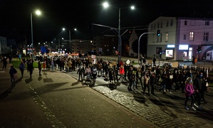 Elblążanie znów wyszli na ulice.\"Solidarność naszą bronią\"