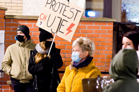 Grupa mężczyzn próbowała zakłócić protesty elblążan