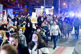 Grupa mężczyzn próbowała zakłócić protesty elblążan