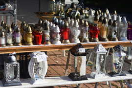 \"A dziś można już wejść na cmentarz?\"