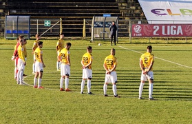 Punkty są żółto-biało-niebieskie