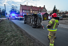 Zderzenie dostawczego fiata z osobowym fordem, kierowca fiata stracił prawo jazdy