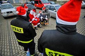 Strażacki Mikołaj spełnia marzenia