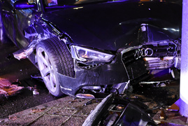 Kolizja audi z oplem na skrzyżowaniu ul. Wigilijnej z Rycerską