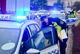 Spowodował kolizję na 12 Lutego i uciekł