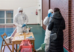 Testy na Covid dla nauczycieli. „Jutro mogę być chora”