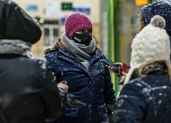 „Nie przyjmuję mandatu”. Zimowy spacer Elbląskiego Strajku Kobiet