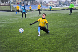 W deszczu bez bramek