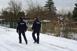 Policja szuka bezdomnych w czasie mrozów. „Przyjmują pomoc bardzo rzadko”