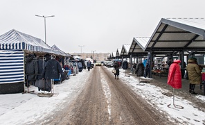 Miasto zwalnia targujących z opłaty dziennej. „Dobre chociaż i to”