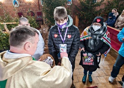 Elbląski duchowny po raz kolejny wsparł WOŚP